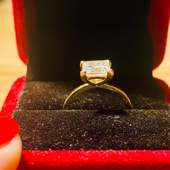 2CT Moissanite Princess Cut Engagement Wedding Ring, 14k Yellow Gold, Size 7 - Picture 3 of 10